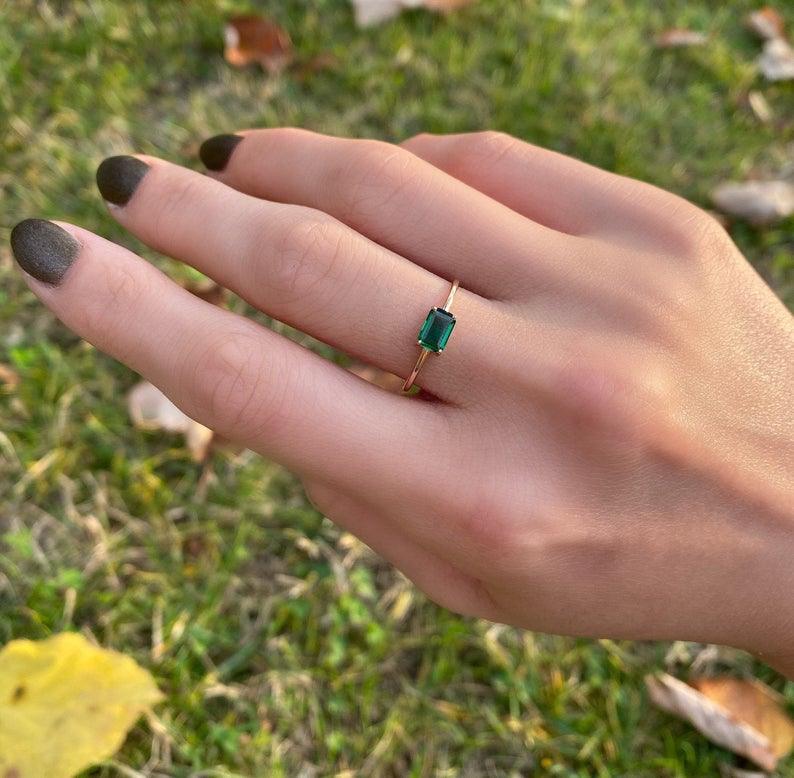 MINIMALIST EMERALD RING
