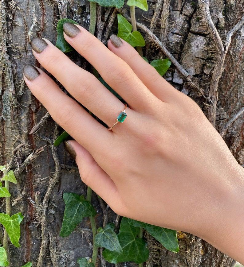 MINIMALIST EMERALD RING