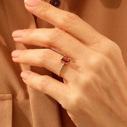 Grace Garnet Baguette Solitaire Ring | 925 Silver