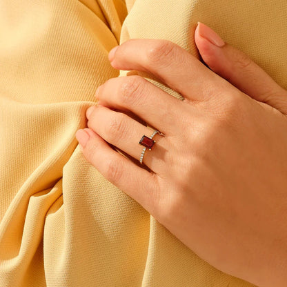Grace Garnet Baguette Solitaire Ring | 925 Silver