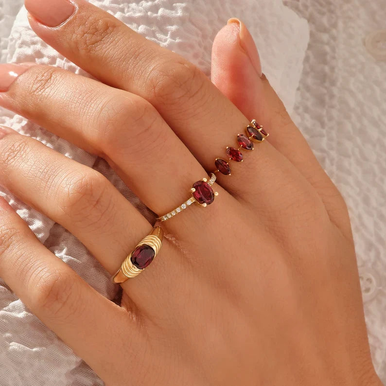 Exclusive Garnet Ring | 925 SILVER