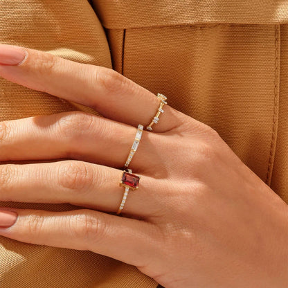 Grace Garnet Baguette Solitaire Ring | 925 Silver